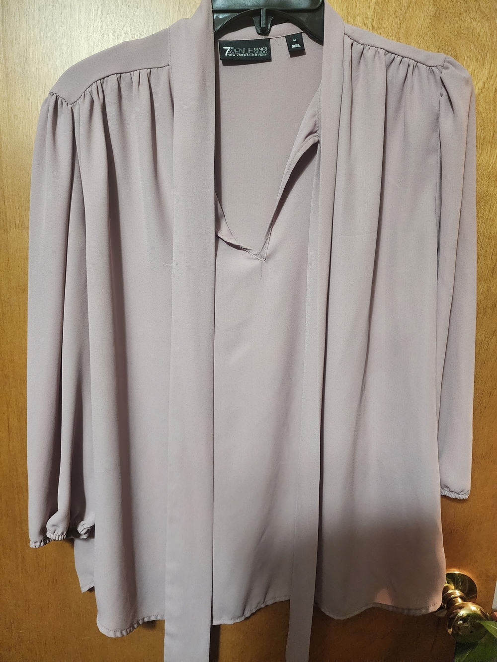 New York & Company 7th Avenue Dusty Lavender Tie-Neck Long Sleeve Blouse Size M